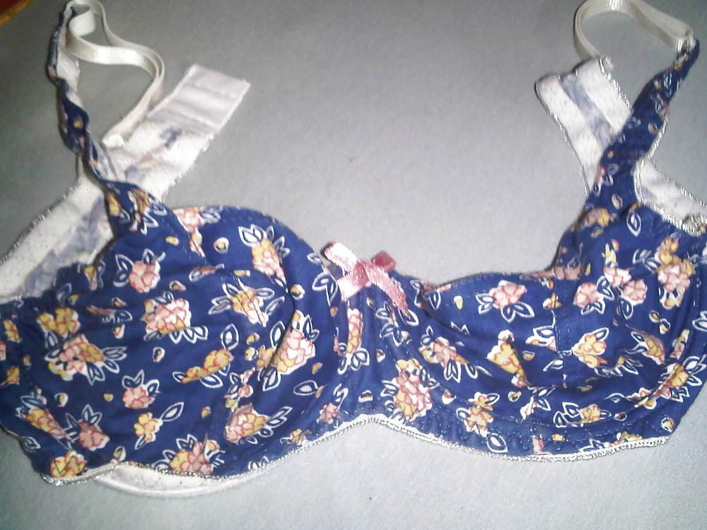25P Friend's sister bra soutien gorge de la soeur d'une copine