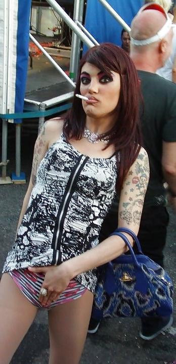 25P Smoking gurls 2