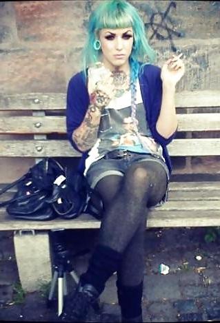 25P Smoking gurls 2