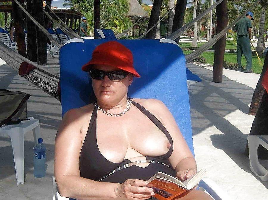 19P Mature big boobs 1.