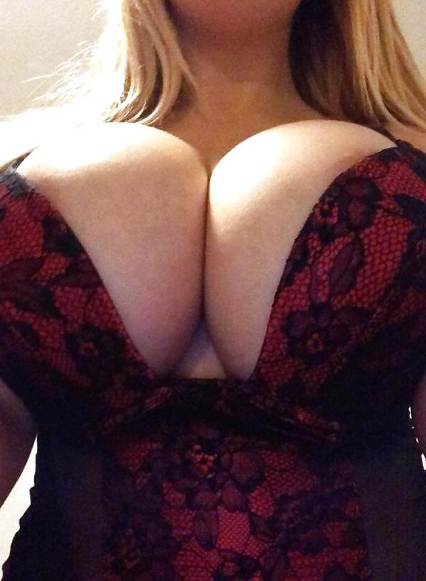 25P Huge Tits, Tight Tops 77