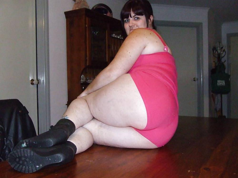 25P Pale chubby amateur wife with hot pink dress