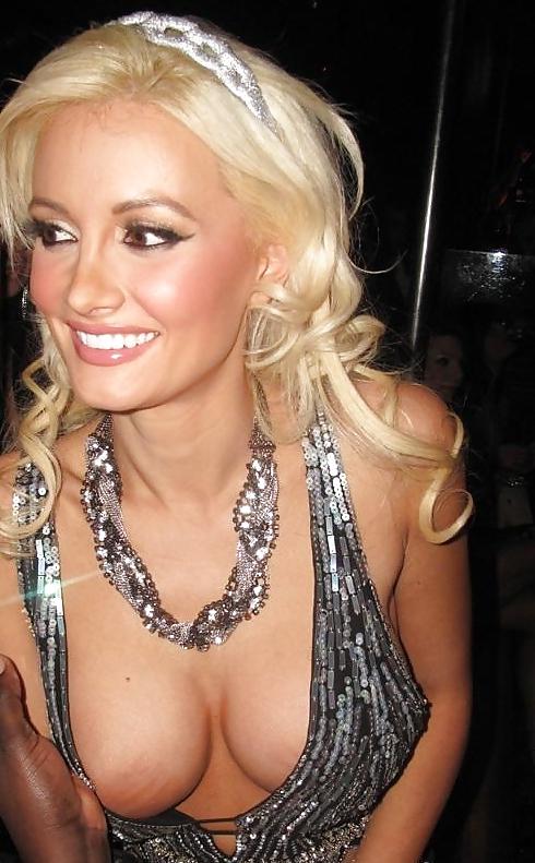25P Big Boobs Cleavage 5 by TROC