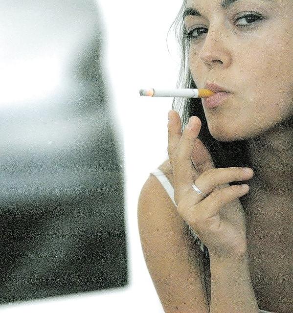 11P Smoking 055