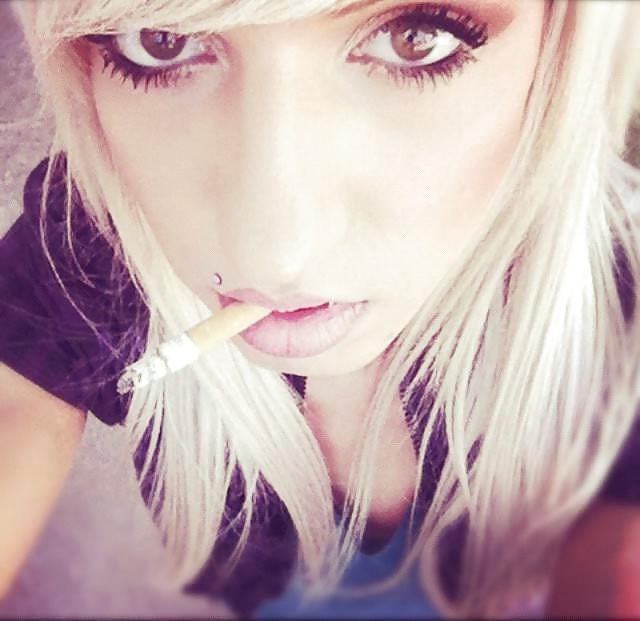 11P Smoking 055
