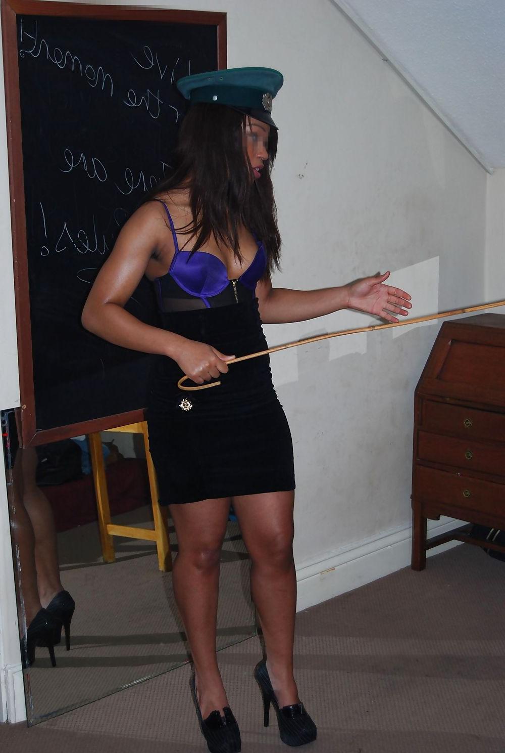 21P Introducing Ebony Escort from Sheffield