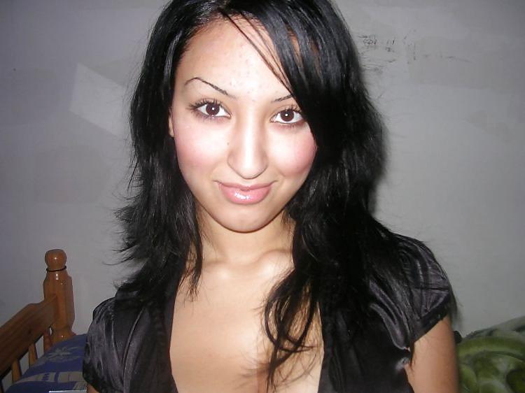 4P Karima beurette