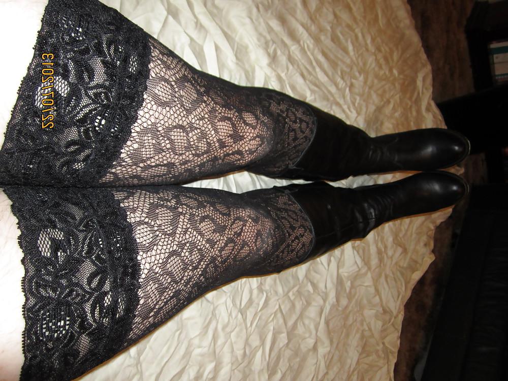16P Stockings and boots