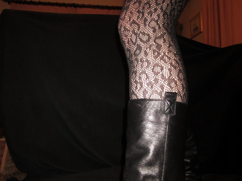 16P Stockings and boots