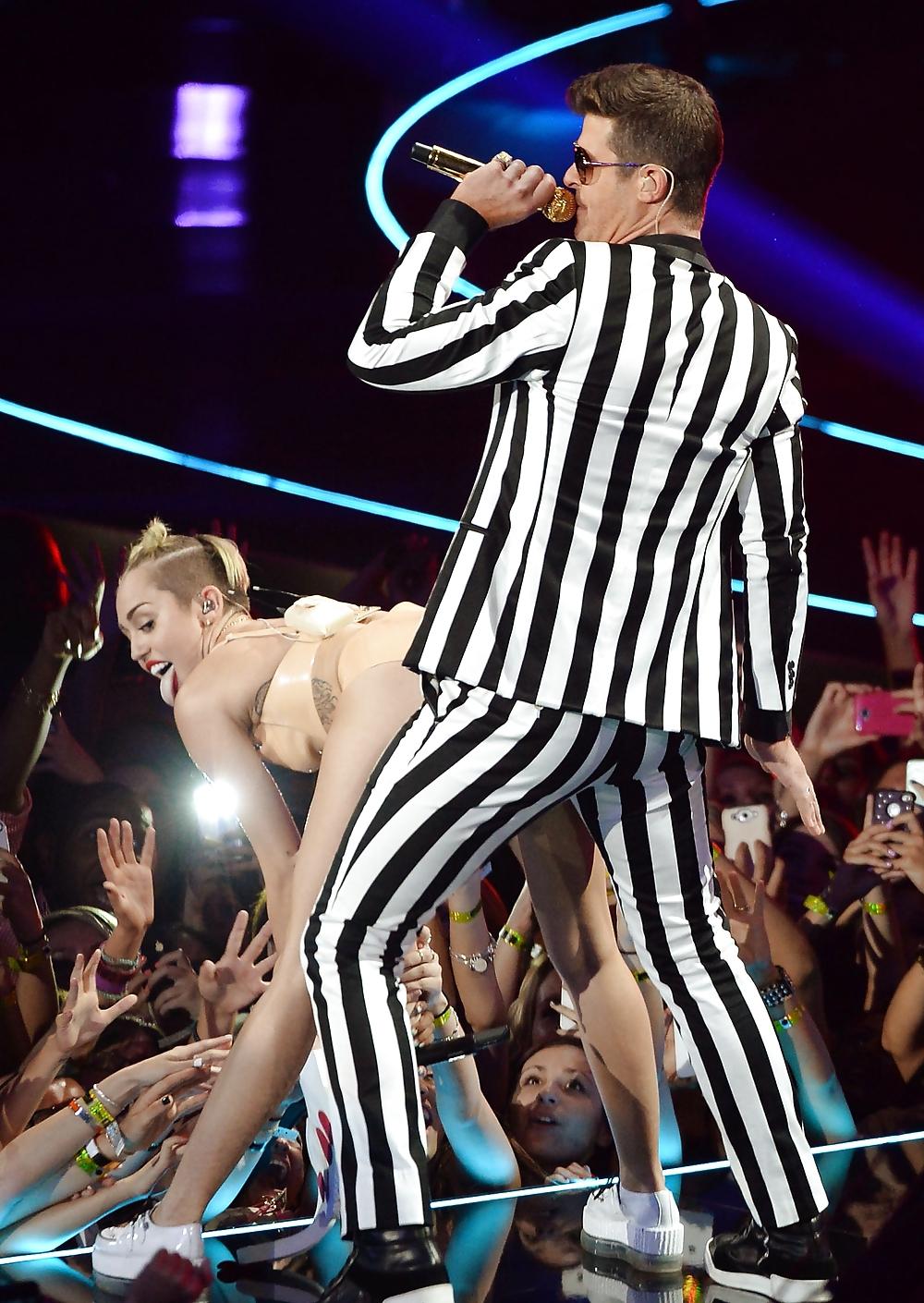 25P Crazy Miley