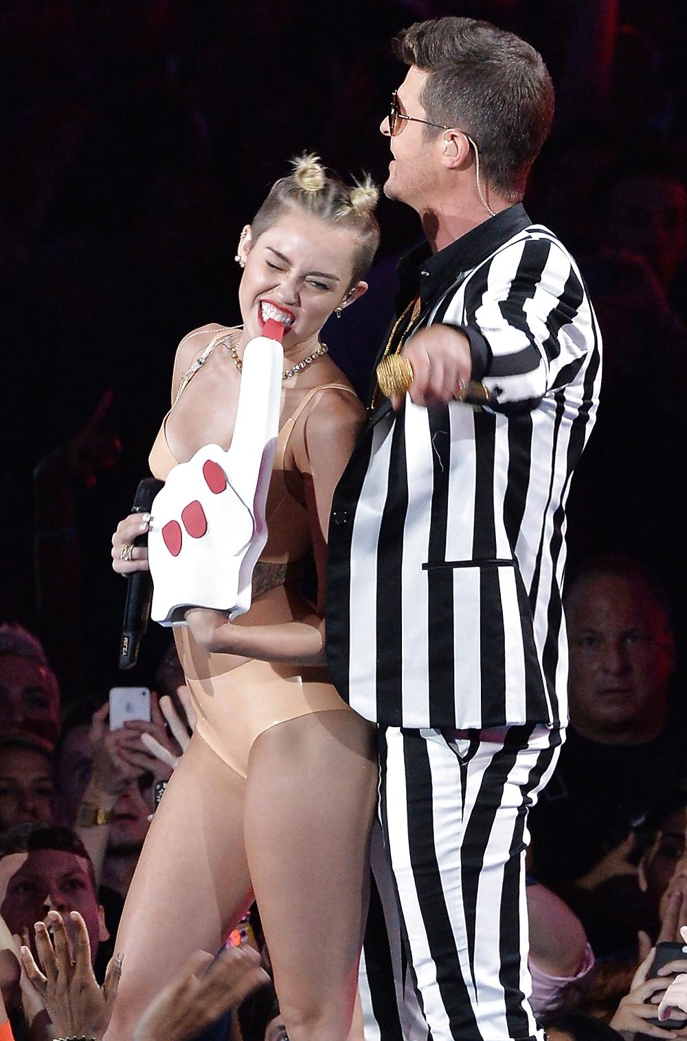 25P Crazy Miley