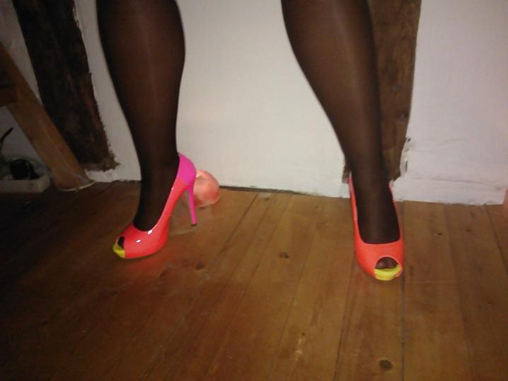 7P Big boobs & high heels