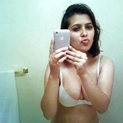25P Beautiful Indian Girls 84-- By Sanjh