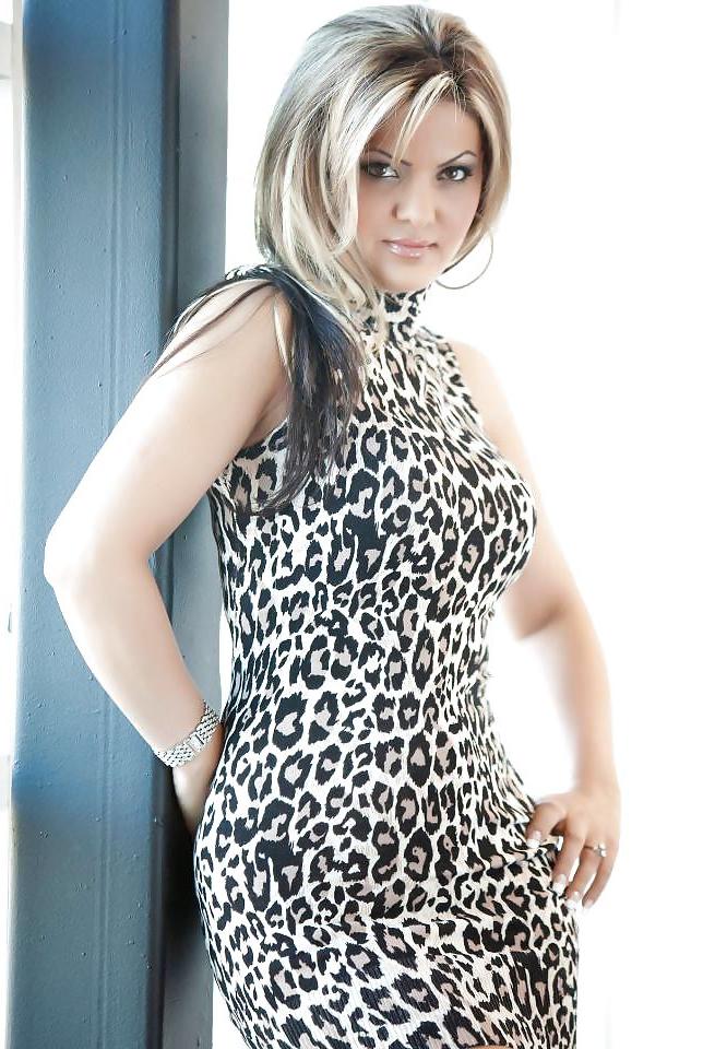 25P Persian milf