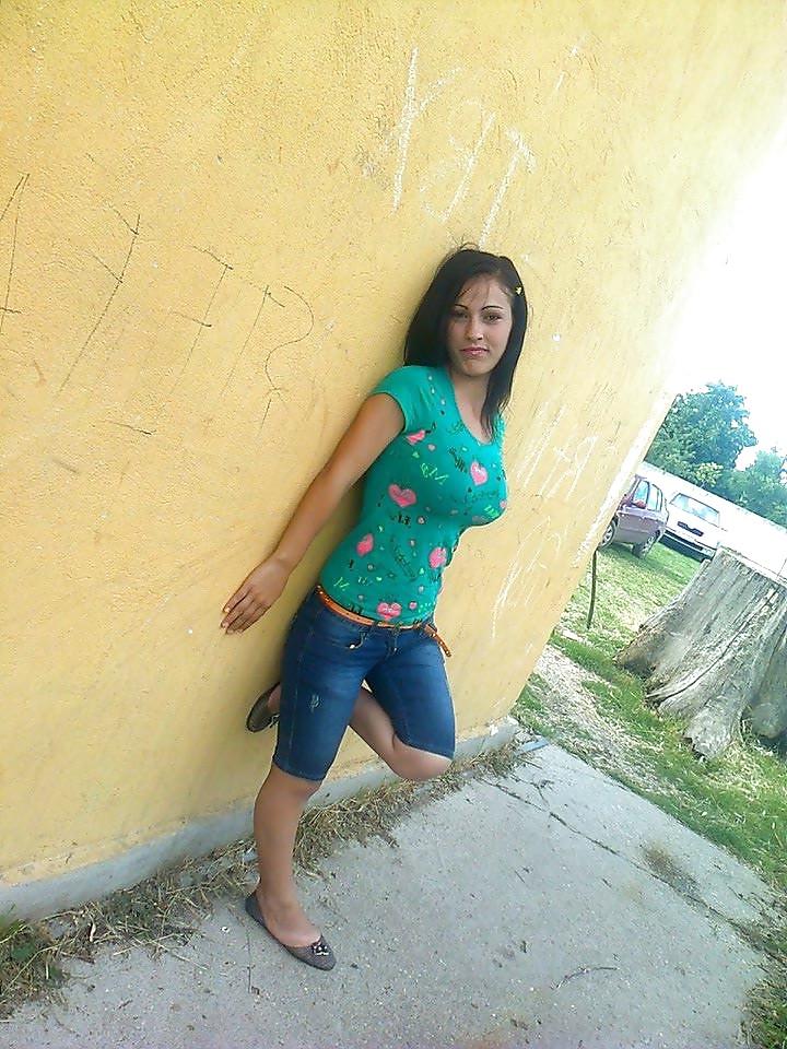 7P UNA RAGAZZA TETTONA BUSTY FRIEND 