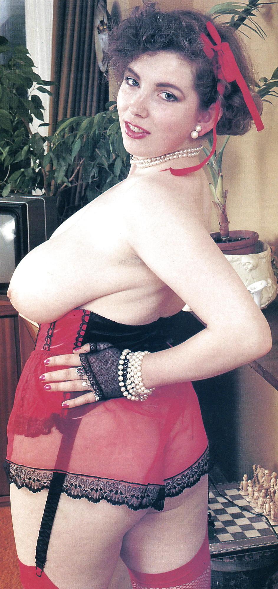 25P A Few Vintage Big Boobs that Really Turns Me On (2)