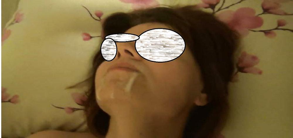 14P MARY BUBLE SPERM IN HER MOUTH WHILE MASTURBATE