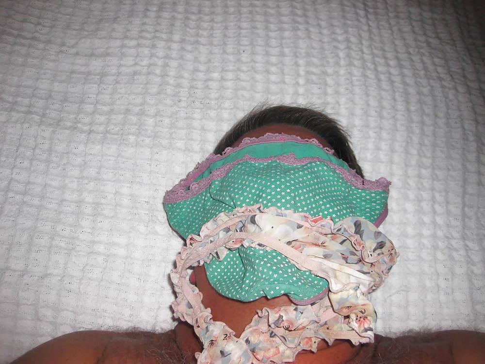 6P Michelle 03 - sniffing used panties