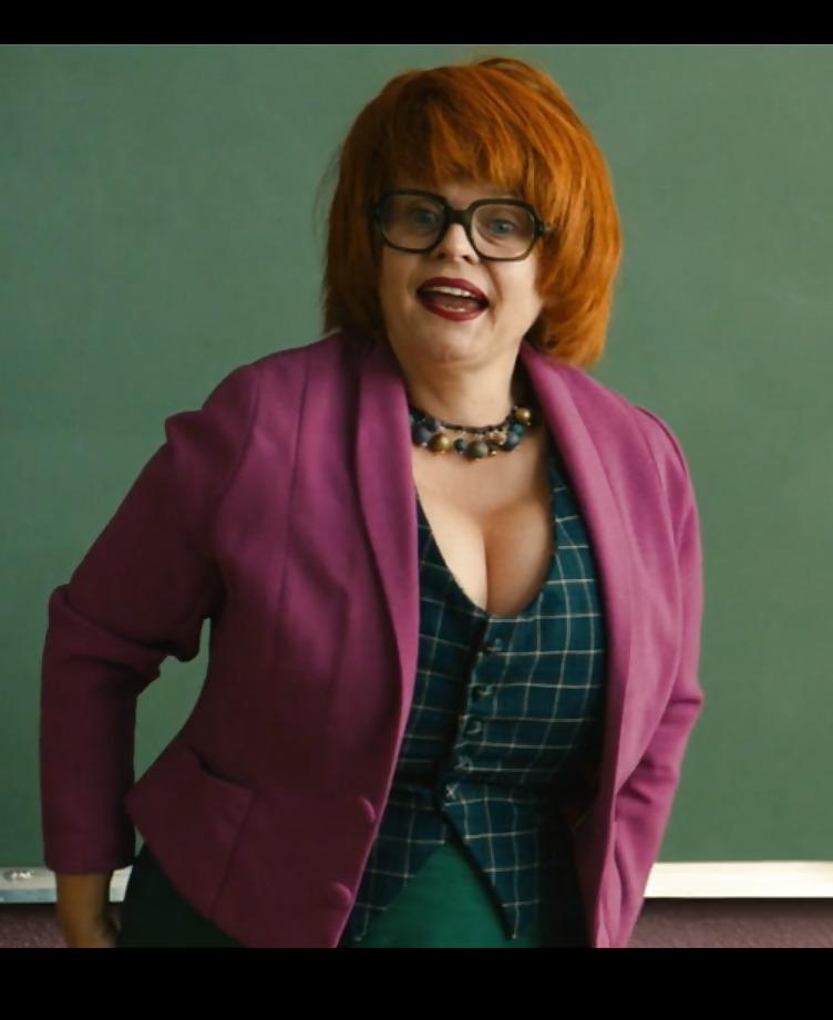 5P Isabelle Nanty french actress HUGE boobs