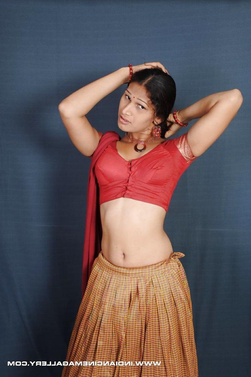 25P Indian traditional exposing