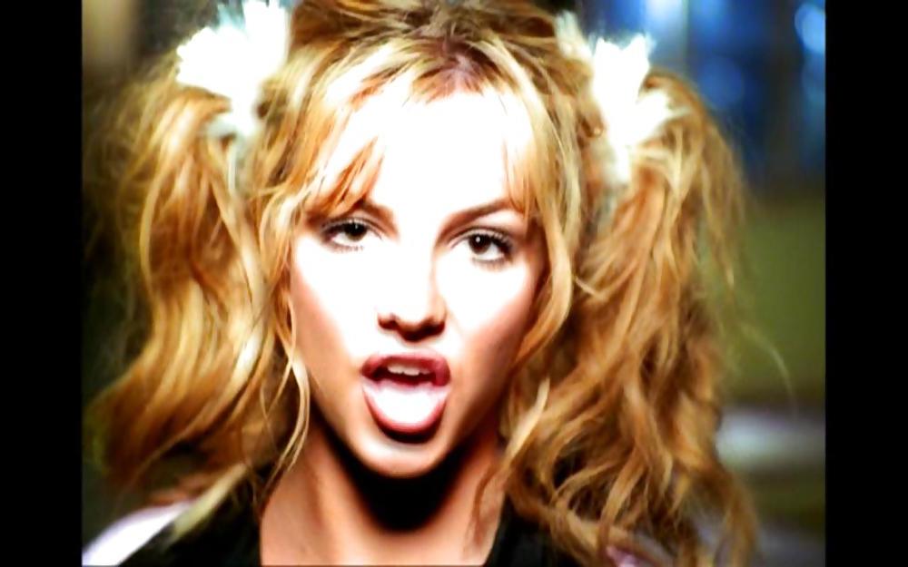 7P Britney Spears U Drive Me Crazy Pics