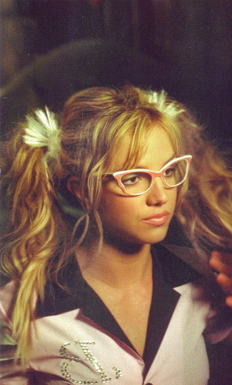 7P Britney Spears U Drive Me Crazy Pics