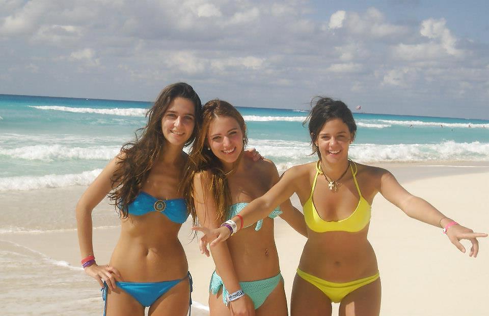 25P Spanish Chicas Vol.1