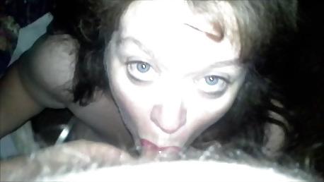19P BBW..Kim Cum Eating