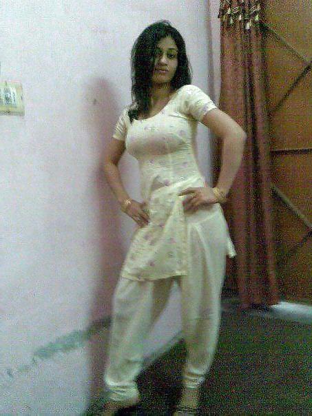 25P Beautiful Indian Girls 61(NON PORN)-- By Sanjh