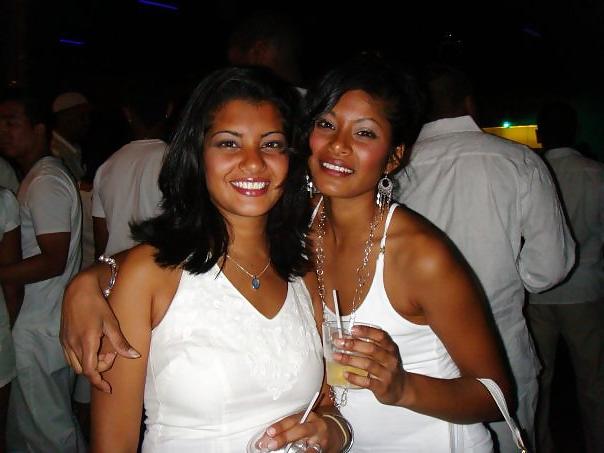 18P INDIAN SLUT MY FAM