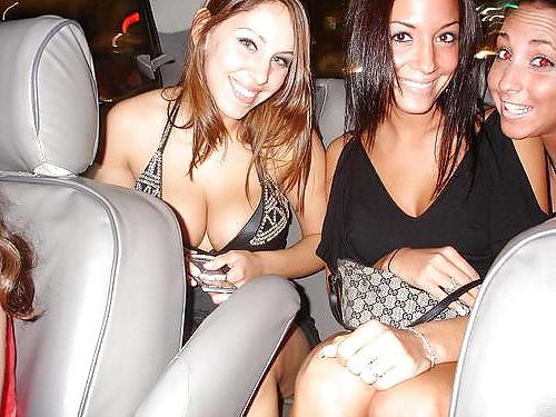 25P Big Boobed Amateur Cleavage 05