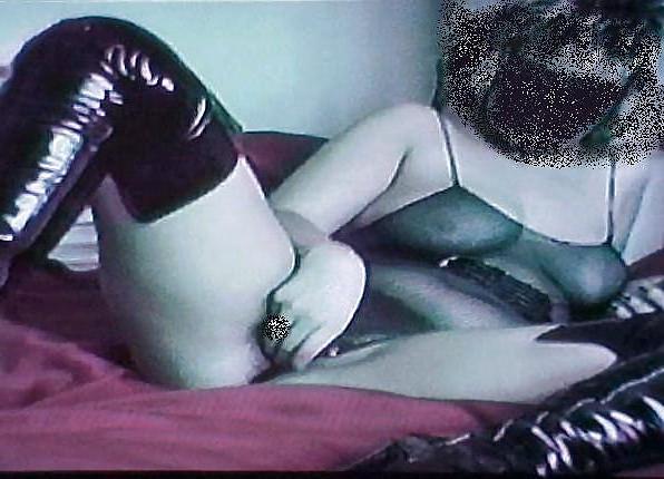 17P Thigh boots blond slut 