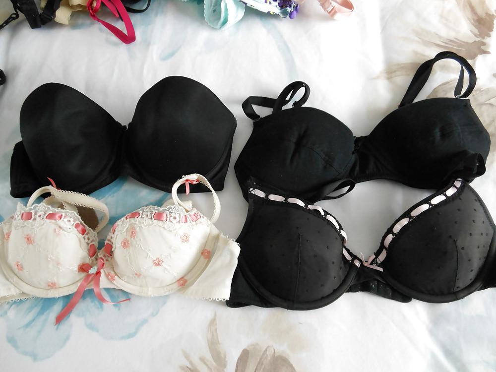 25P Small tits teens in bras