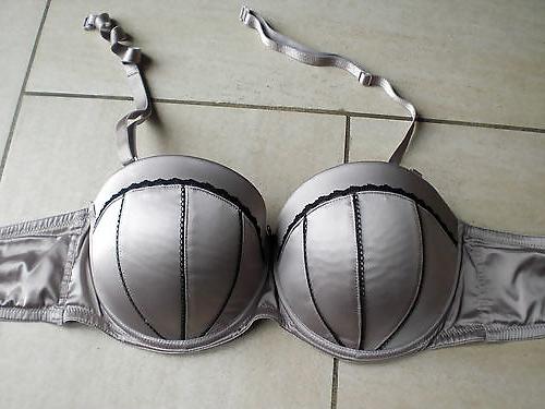 25P Small tits teens in bras