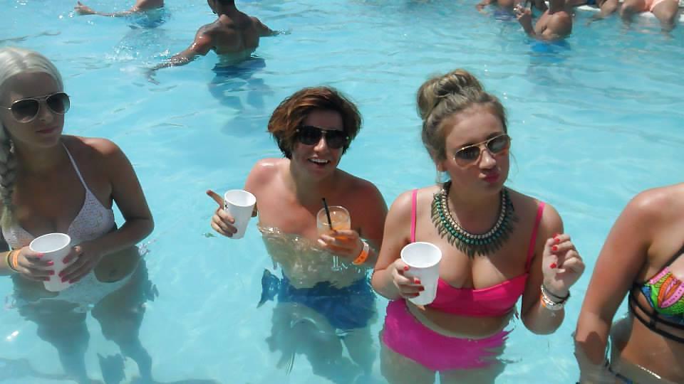 25P Ibiza Sluts