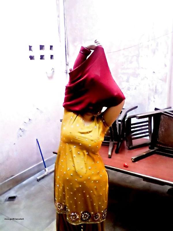 9P Indian Aunty 180