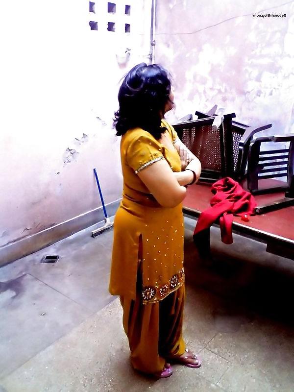 9P Indian Aunty 180