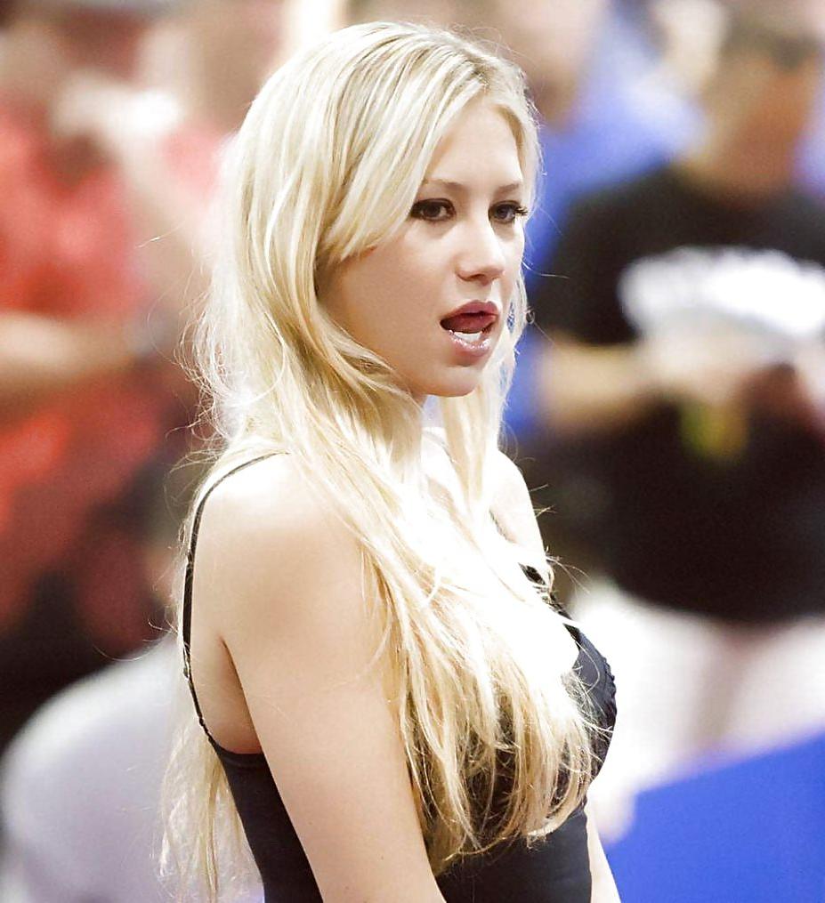 25P Hot Girls of Sports
