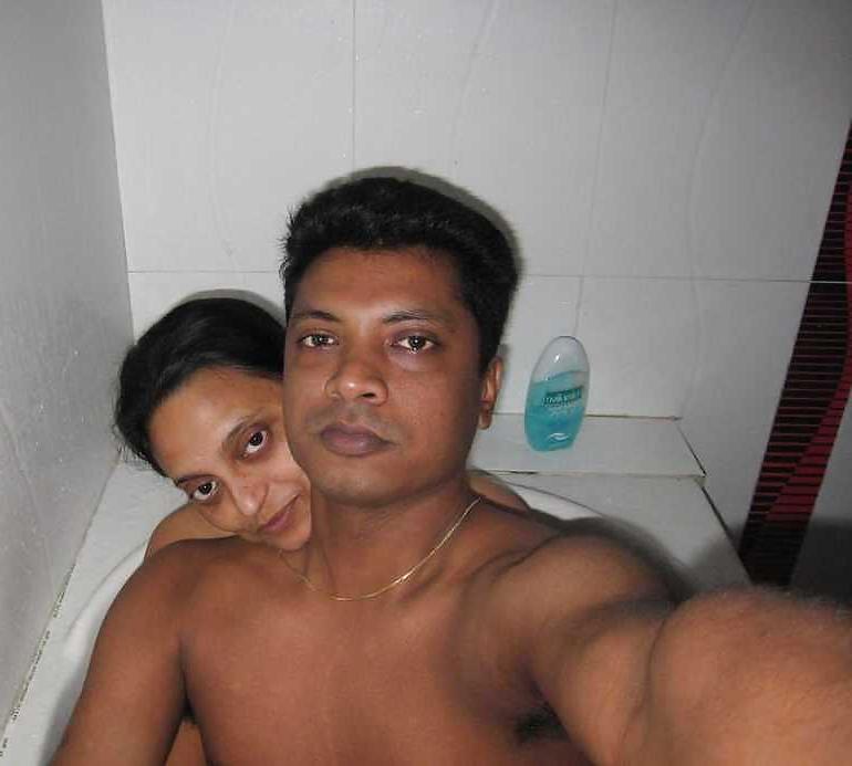 25P Couple: Having secret fun