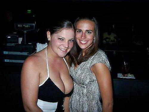 25P Big Boob Amateur Cleavage