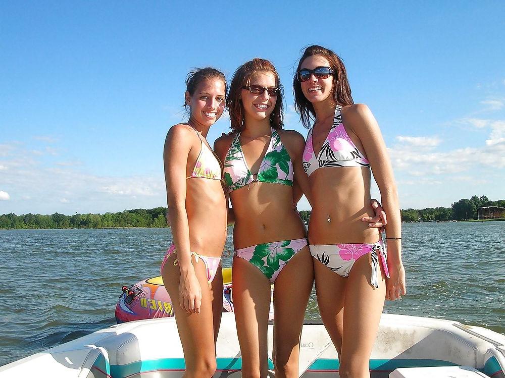 25P Some  teens,babes all in bikini  images