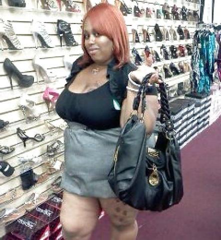 18P GHETTO BIG GIRLS