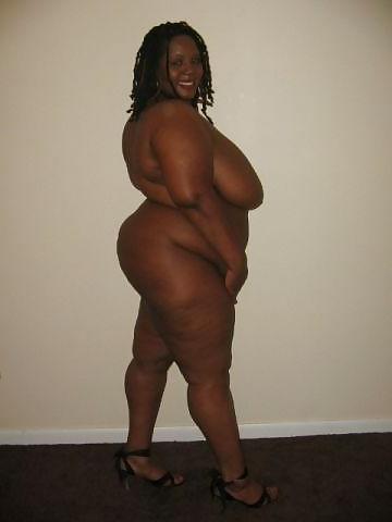 18P GHETTO BIG GIRLS