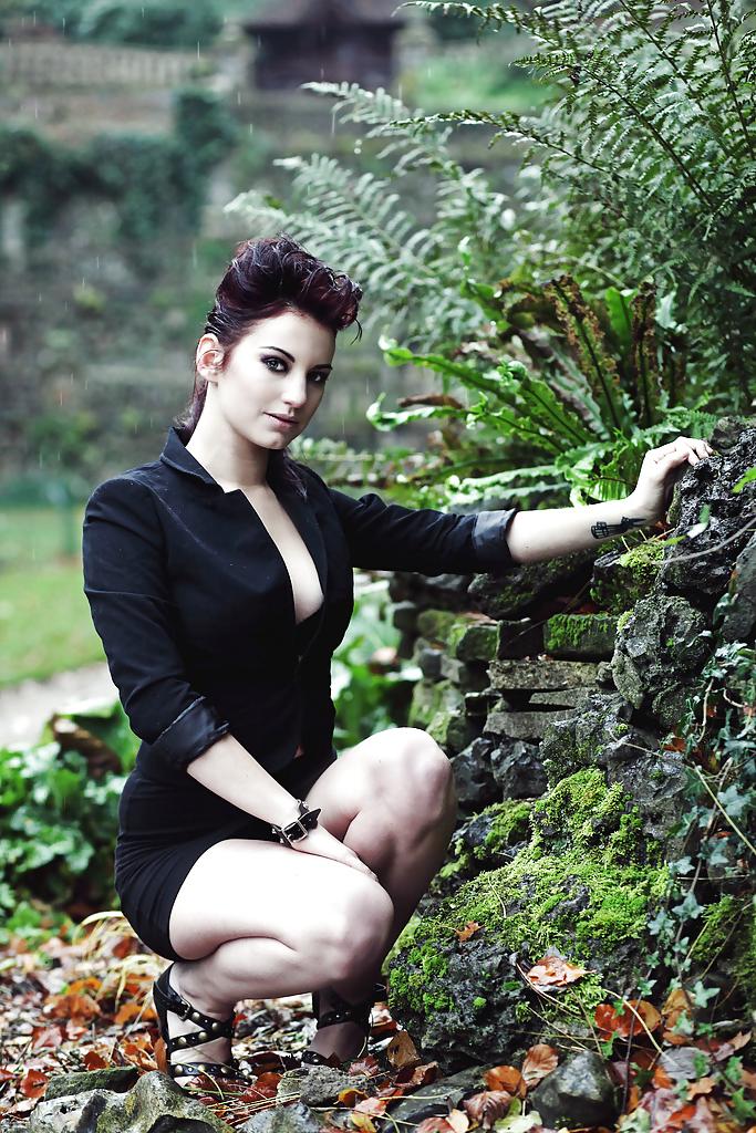 25P Babes with Tattoos