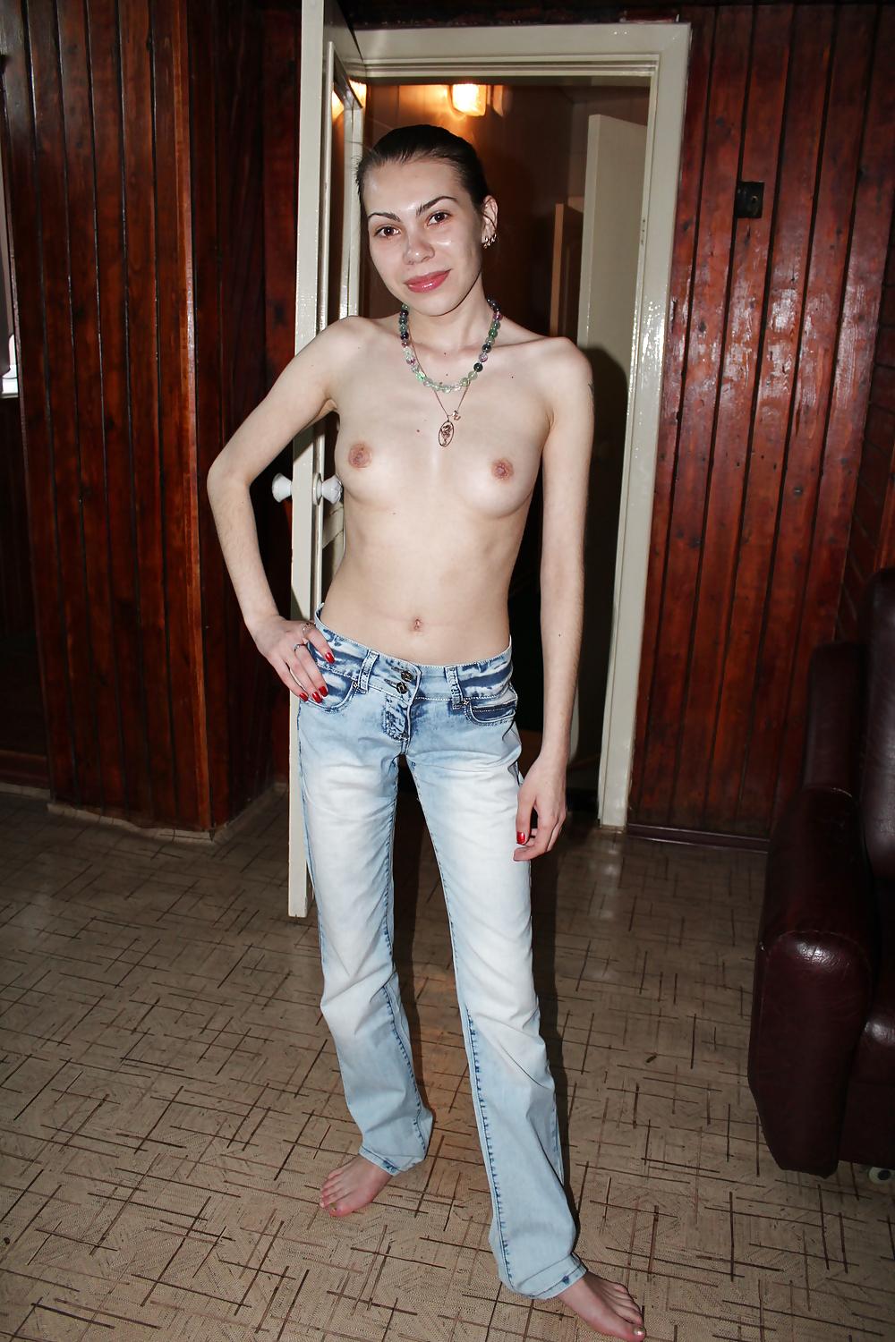 25P Russian girl Katya. Photoshoot in sauna