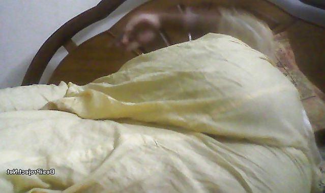 17P Pakistani Karachi Aunty in Shalwar Kameez Boobs Shows