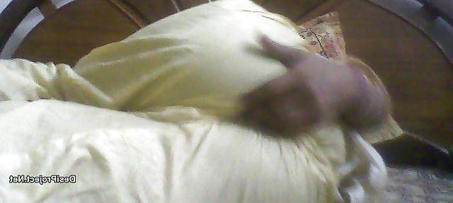 17P Pakistani Karachi Aunty in Shalwar Kameez Boobs Shows