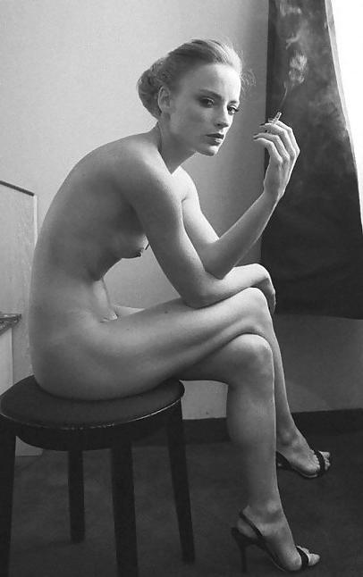 25P S.e.X.y Smoking