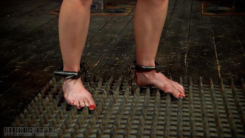 25P Bondage models feet