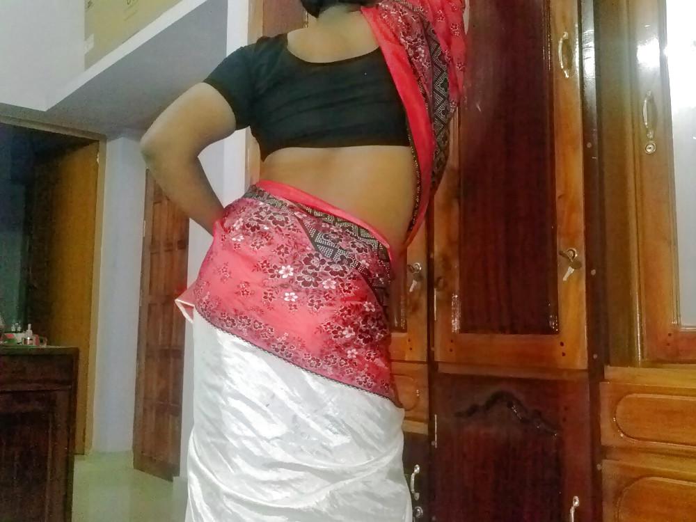 25P Me in saree.. indian ass loves to be in a saree..